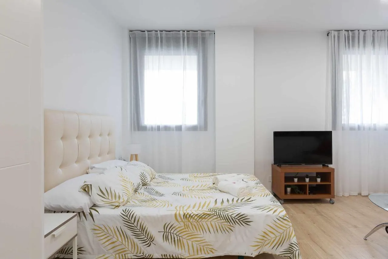 Apartment Cosmopolitan Loft & Malaga Beach