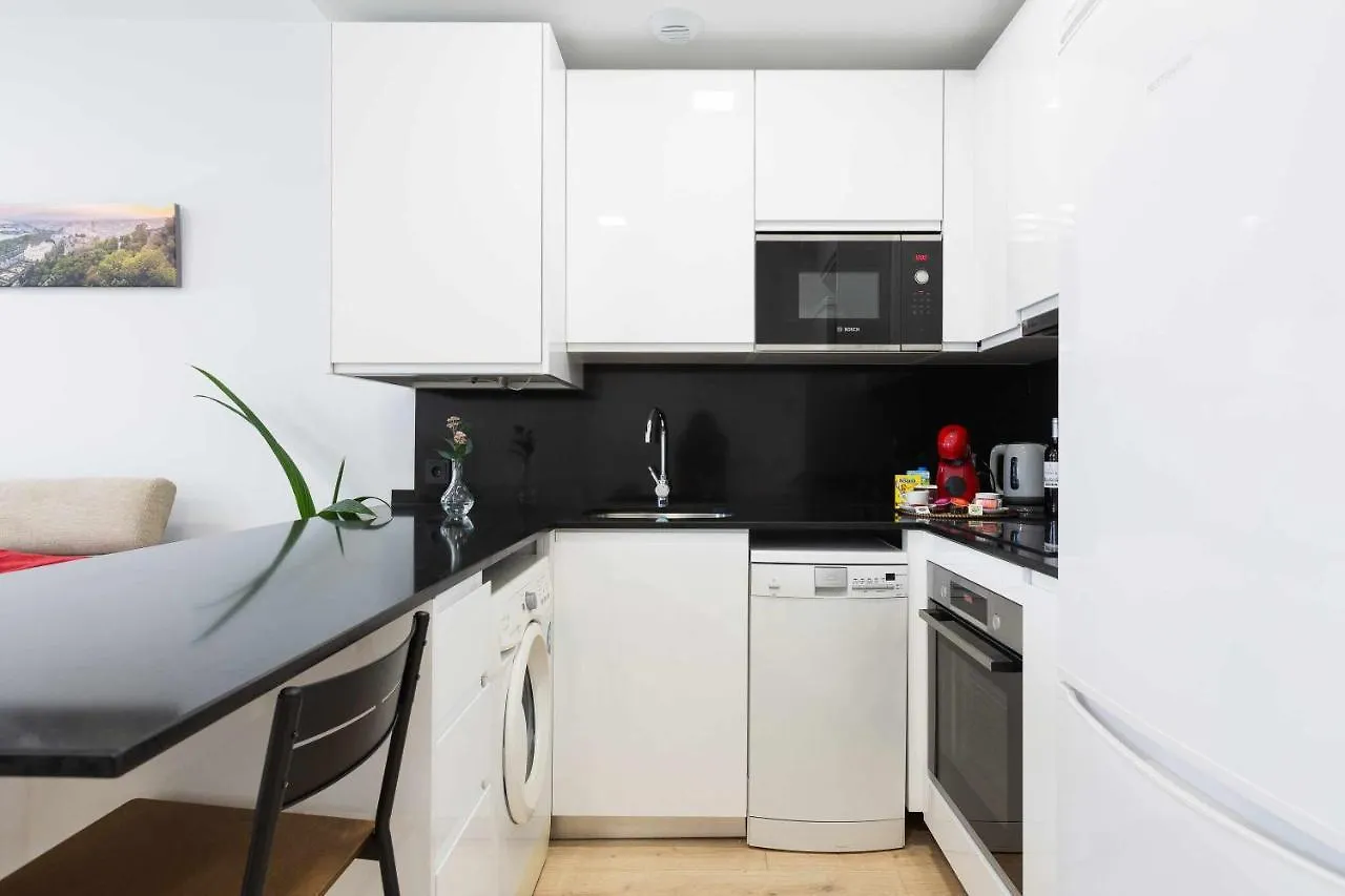 아파트 Cosmopolitan Loft & Malaga Beach 스페인